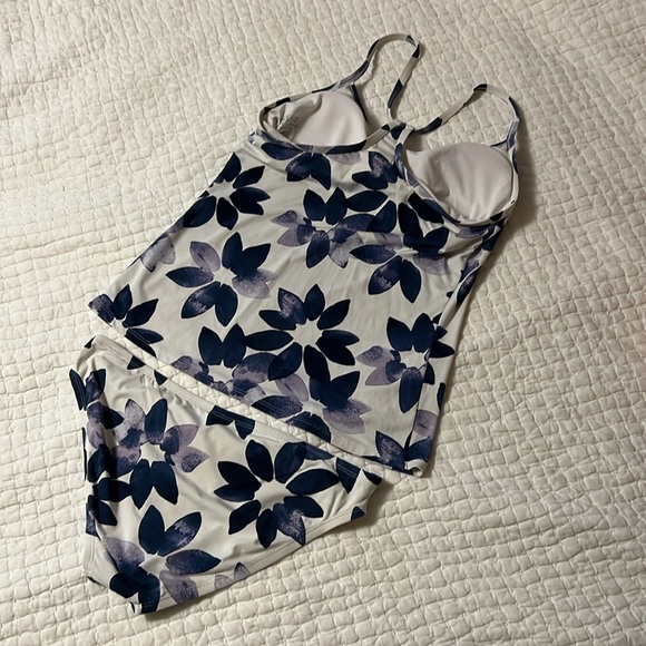 Carve Designs tankini and bikini bottom set - Picture 2 of 12